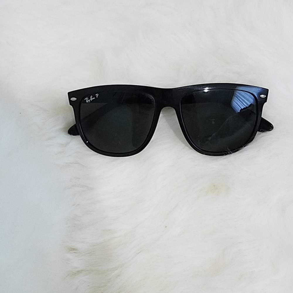 Ray-Ban RB4147 601 58 Black Polarized 60